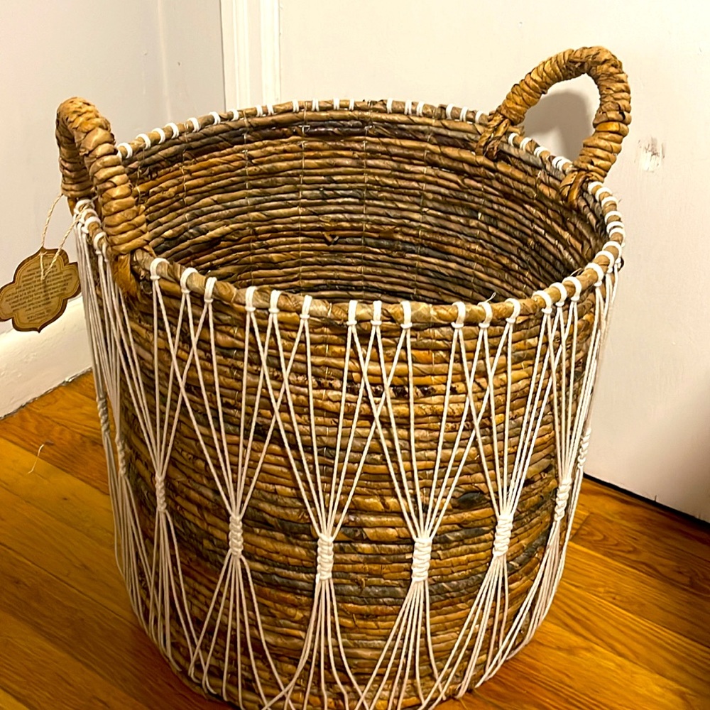Basket natural